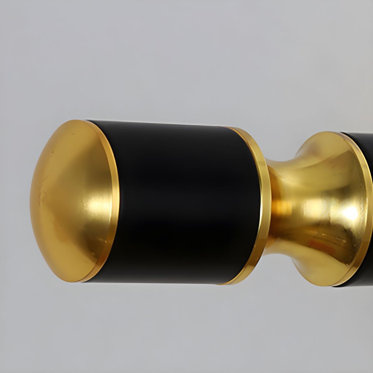 BlackAura - LED-Wandleuchte für Badezimmer - Einfaches und stilvolles Design