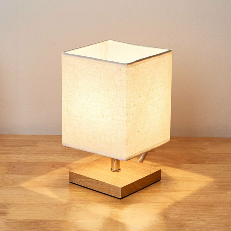 LinenWood - Minimalistische Tischlampe aus Holz und Leinen