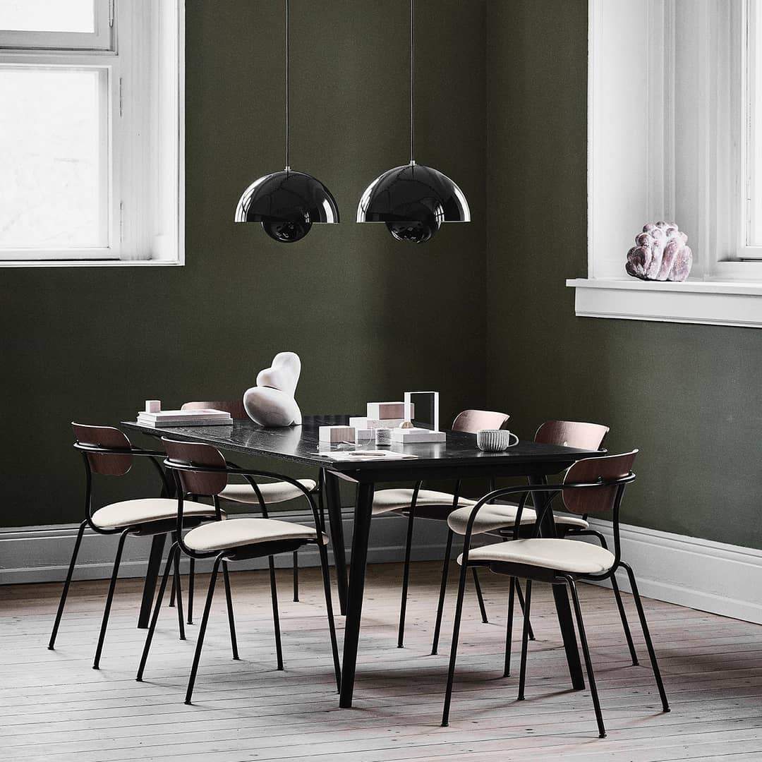 Prismalux I Halbrunde Metallpendelleuchte mit LED-Beleuchtung