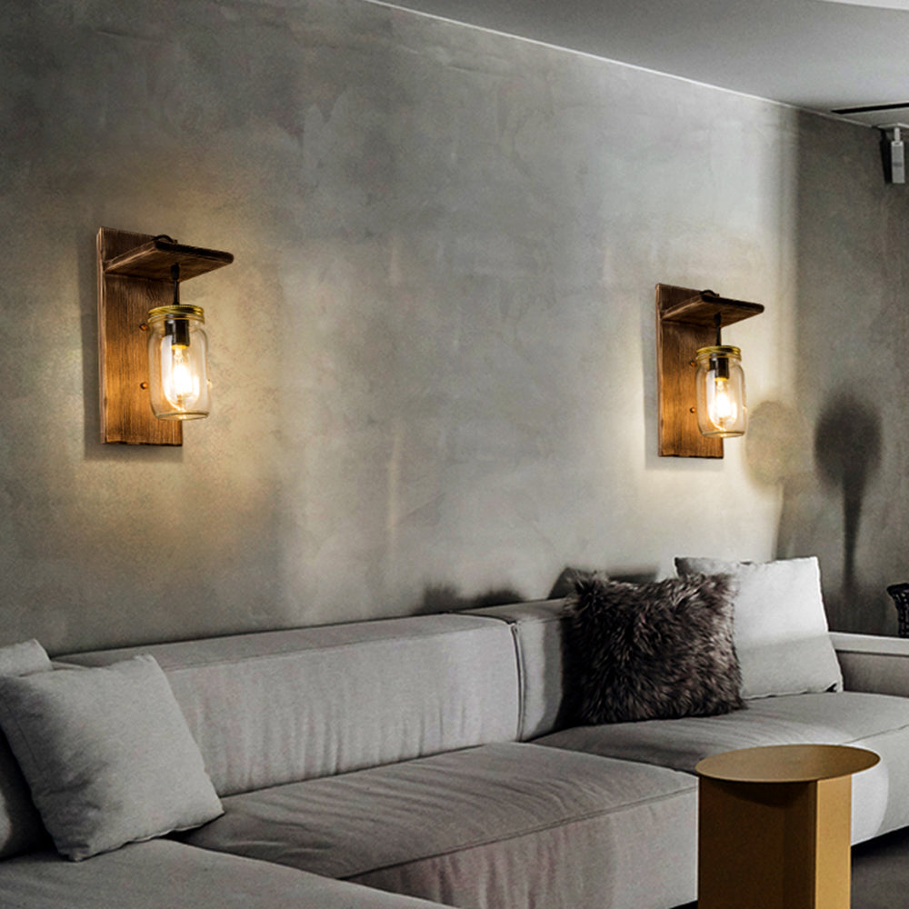 TimberLight – Wandlaterne aus Holz und Metall