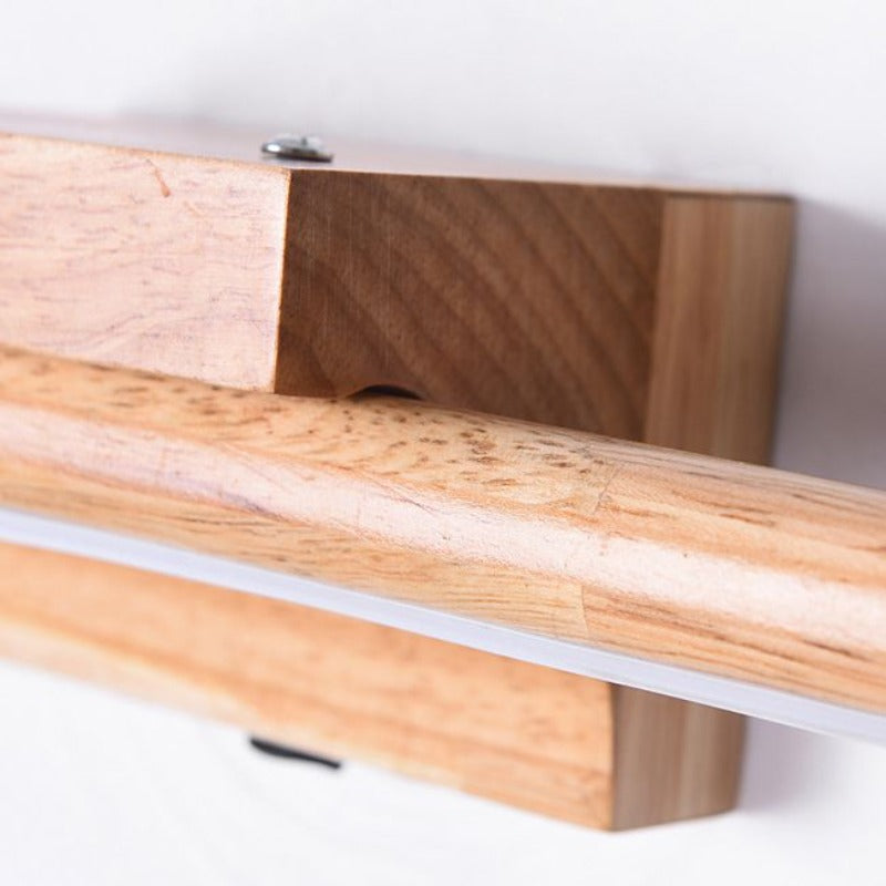 Solara – LED Wandleuchte aus Holz & Acryl für Bad & Schlafzimmer