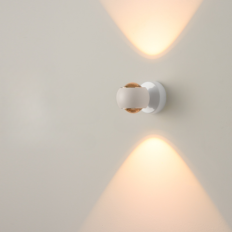 RayVera LED-Wandleuchte – Minimalistisches Design in Schwarz & Gold