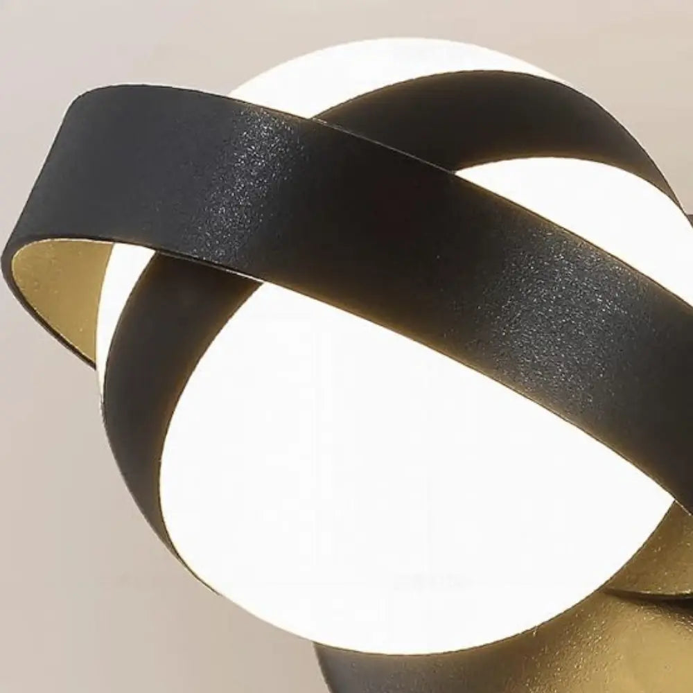 Noctura LED-Wandleuchte – Rundes Design in Schwarz & Gold für Wohnzimmer