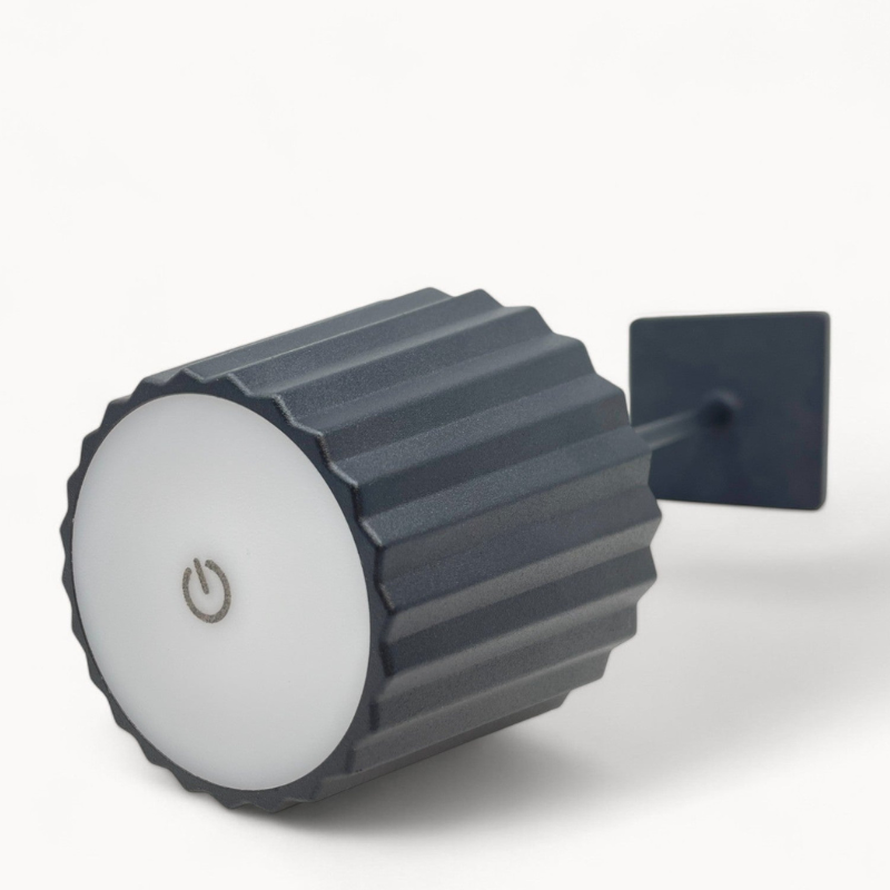 LumiPort - Kabellose LED-Tischleuchte mit USB-Ladefunktion