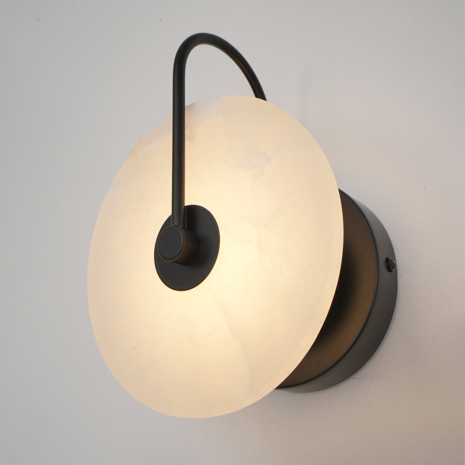 LumaAlba Wandleuchte – Modern, LED, Alabaster-Optik, Für Flur