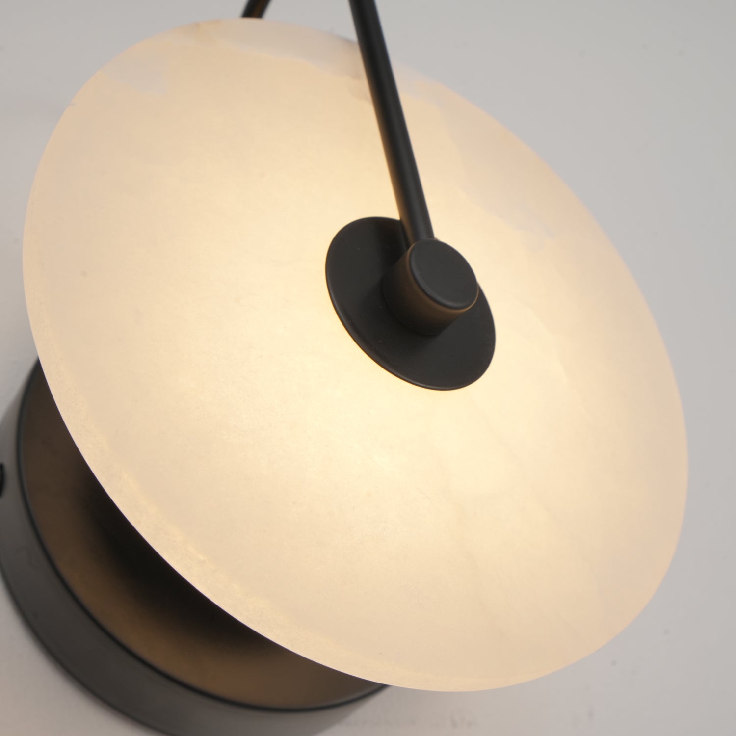 LumaAlba Wandleuchte – Modern, LED, Alabaster-Optik, Für Flur