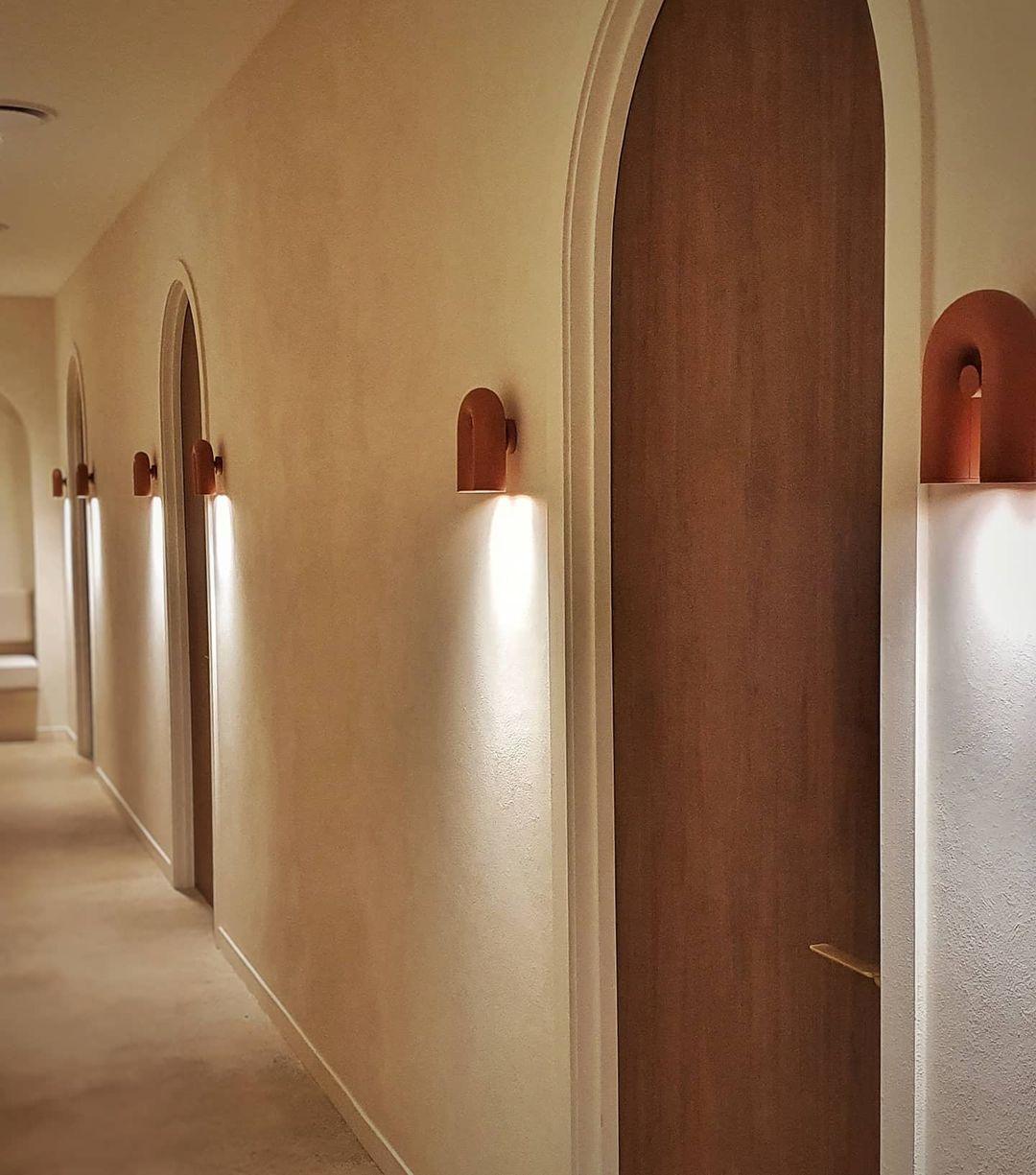 LumaCirkus – Moderne LED Wandleuchte Schwarz Stilvoll für Terrasse