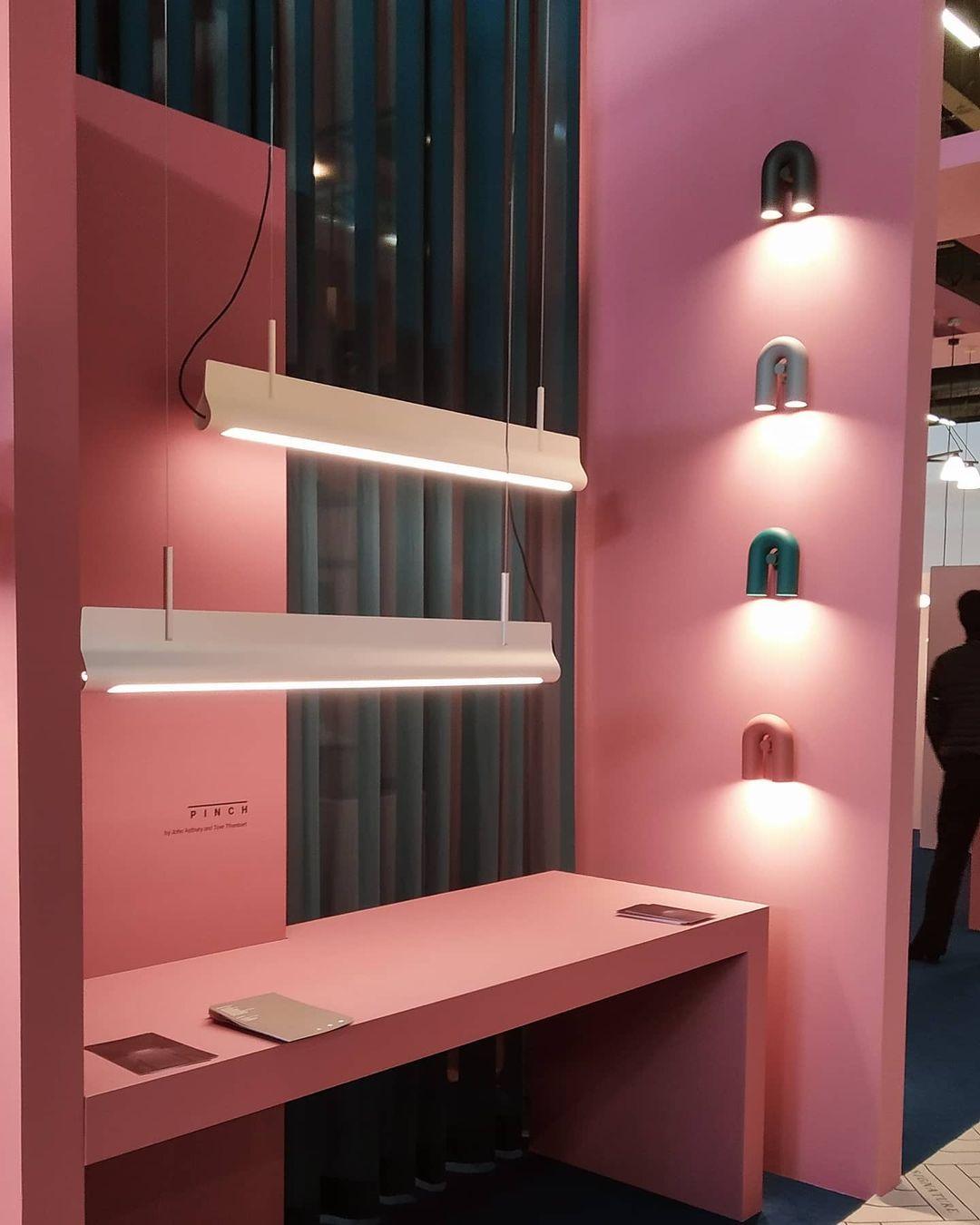 LumaCirkus – Moderne LED Wandleuchte Schwarz Stilvoll für Terrasse