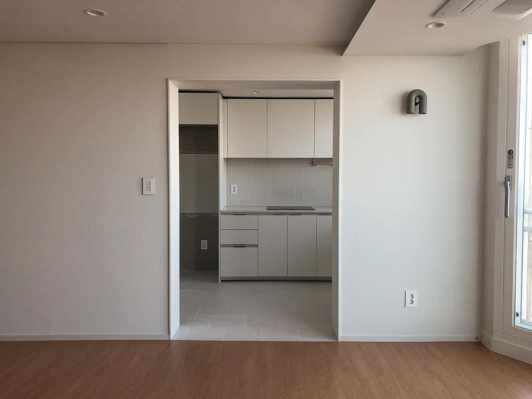 LumaCirkus – Moderne LED Wandleuchte Schwarz Stilvoll für Terrasse