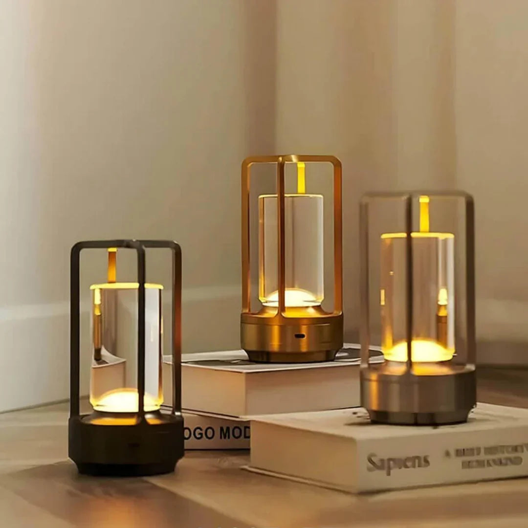 LumiGlow | Dimmbare Tischlampe mit handpoliertem Kristallglas