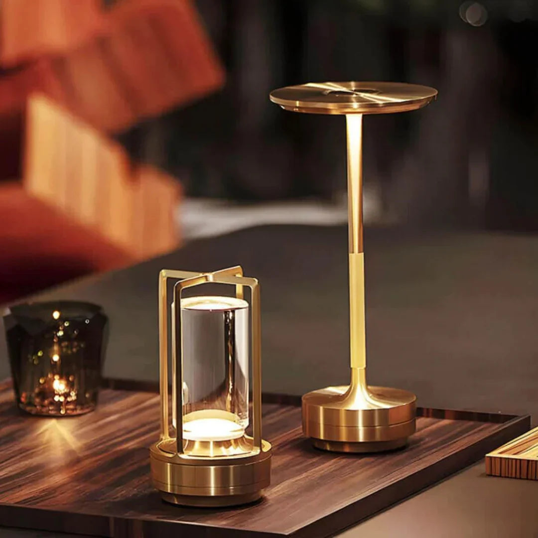 LumiGlow | Dimmbare Tischlampe mit handpoliertem Kristallglas