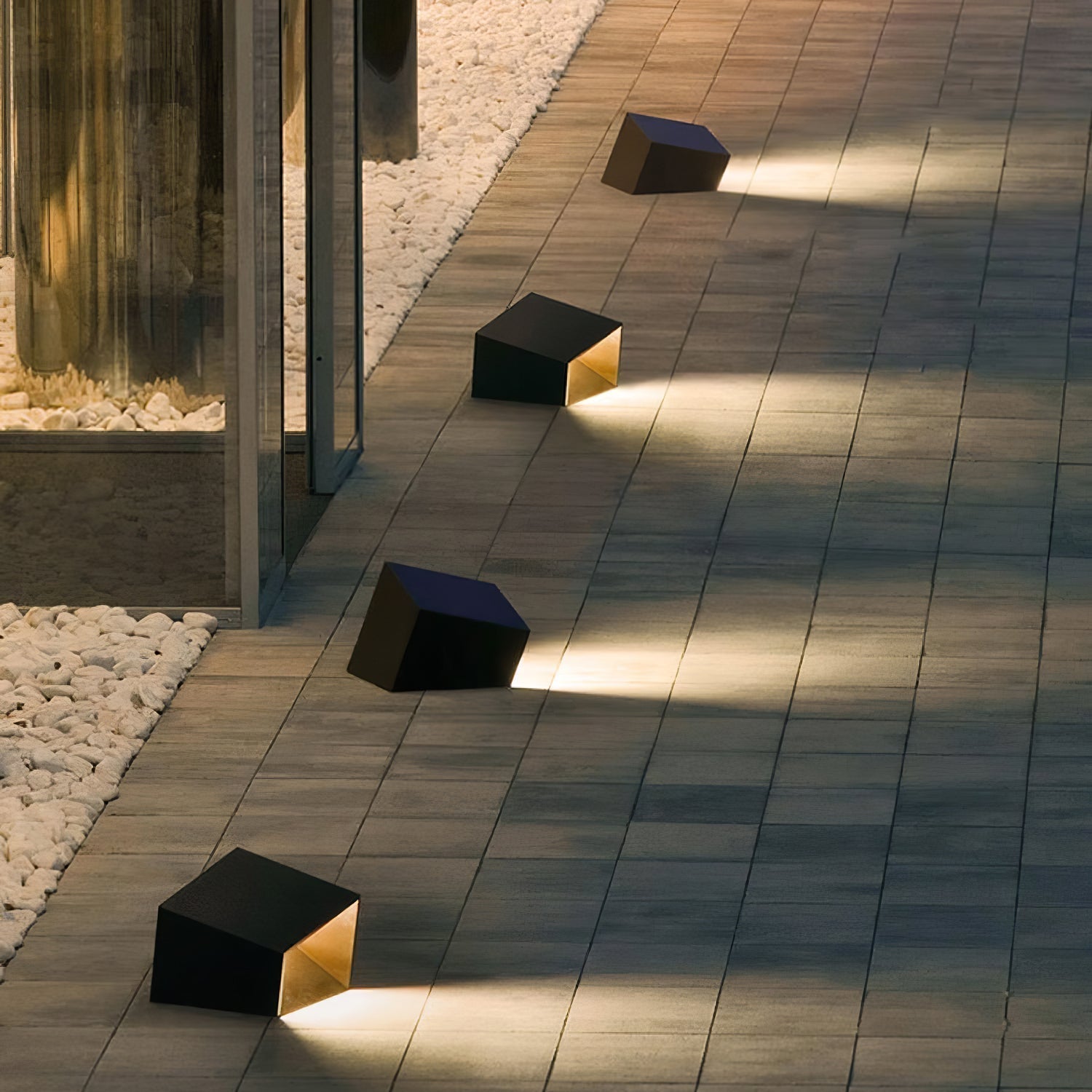 LumoCube Solar Gartenleuchte Modern LED Würfel Design Schwarz für Terrasse