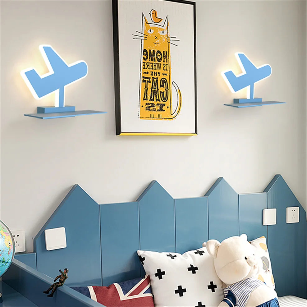 AeroLight LED-Wandleuchte - Flugzeugdesign für das Schlafzimmer