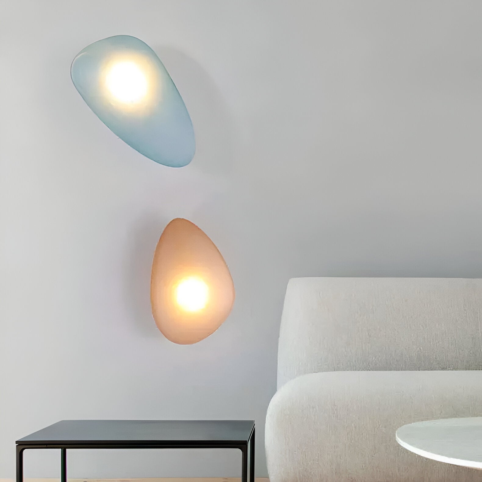 Glanzlicht - Minimalistische LED-Wandleuchte aus Glas