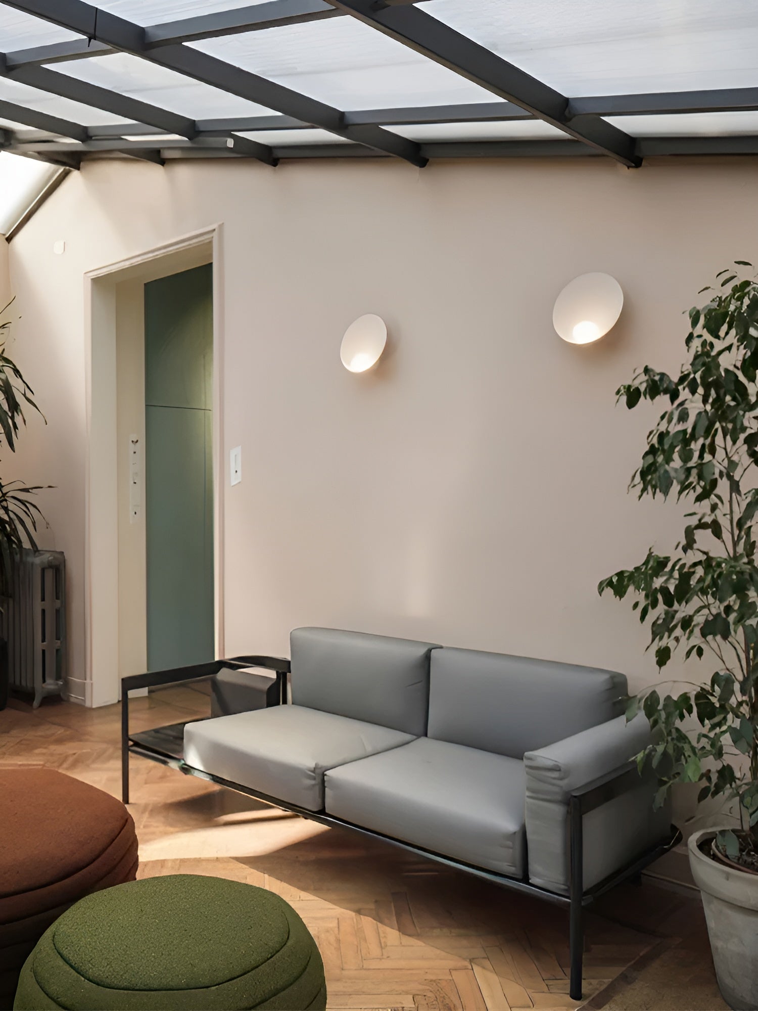 SereneGlow – Weiße Wabi-Sabi LED-Wandleuchte