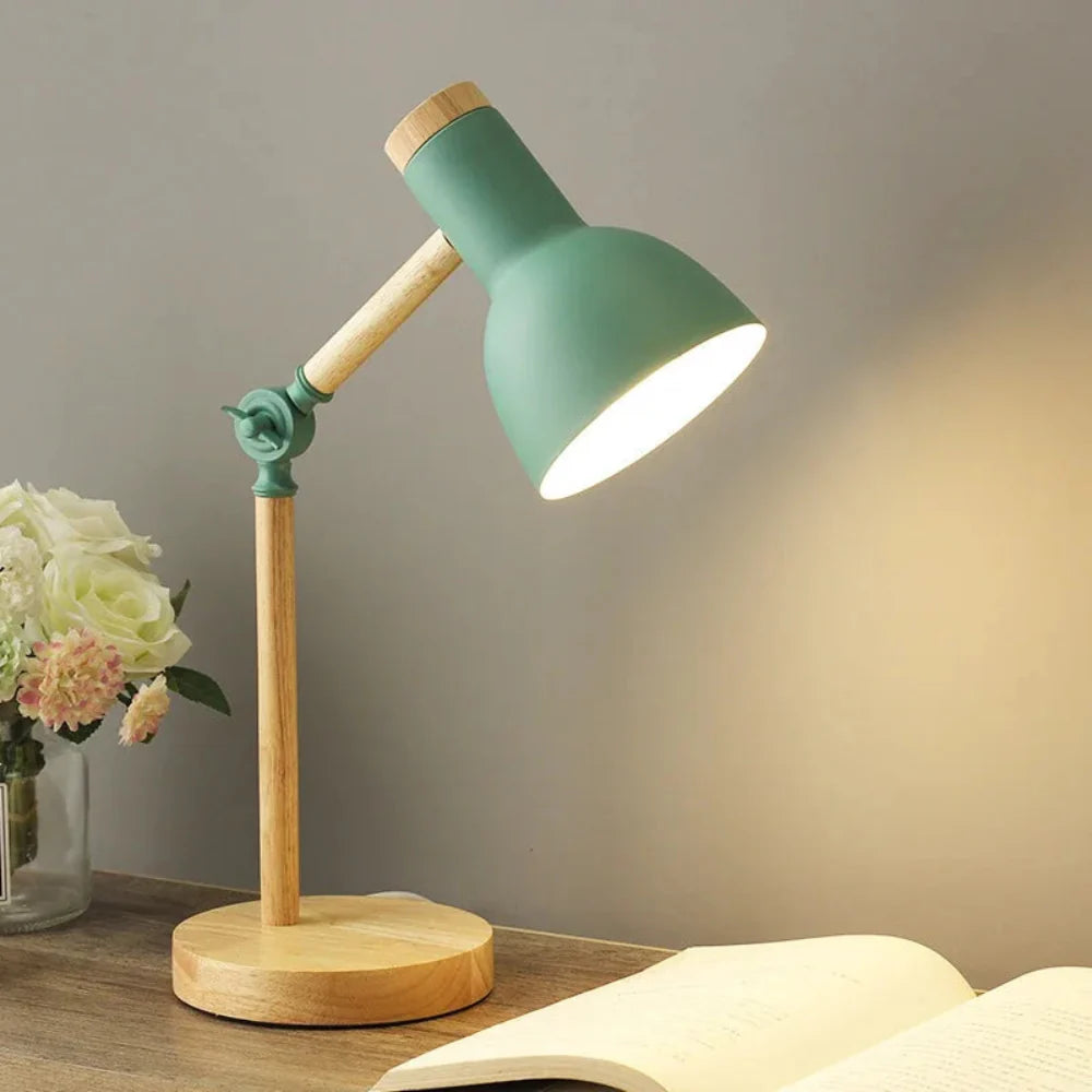 BrightOak Verstellbare Schreibtischlampe – Holz Modern Büro