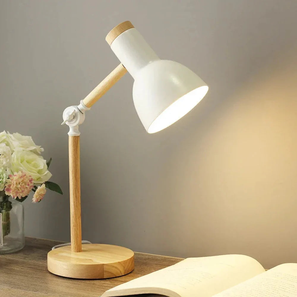 BrightOak Verstellbare Schreibtischlampe – Holz Modern Büro