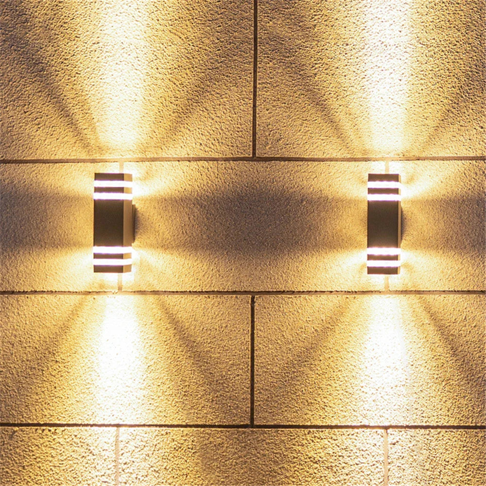 AquaLume – Wasserdichte LED-Außenleuchte robust IP65 Garten