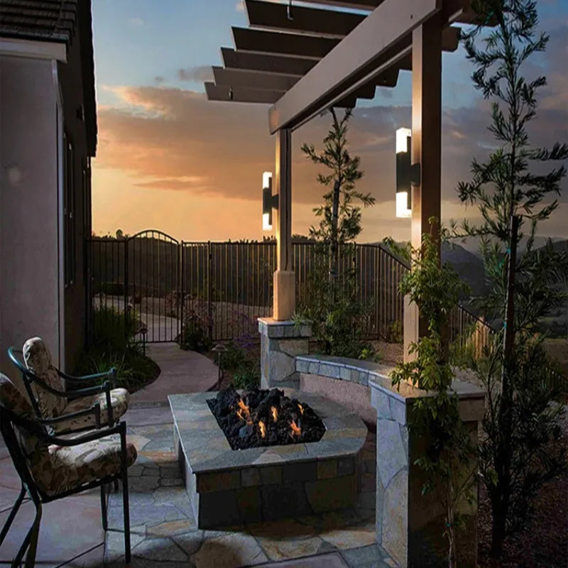 SentinelGlow – LED Außenlampe mit Bewegungsmelder, schwarz & modern