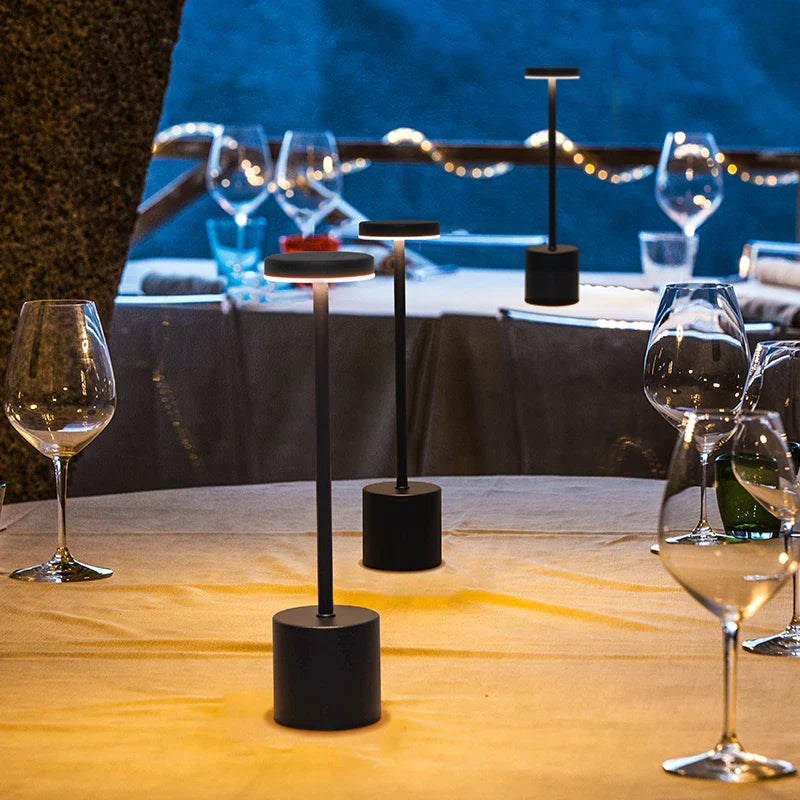 LuxeTouch | Kabellose LED-Tischlampe – Modernes Design