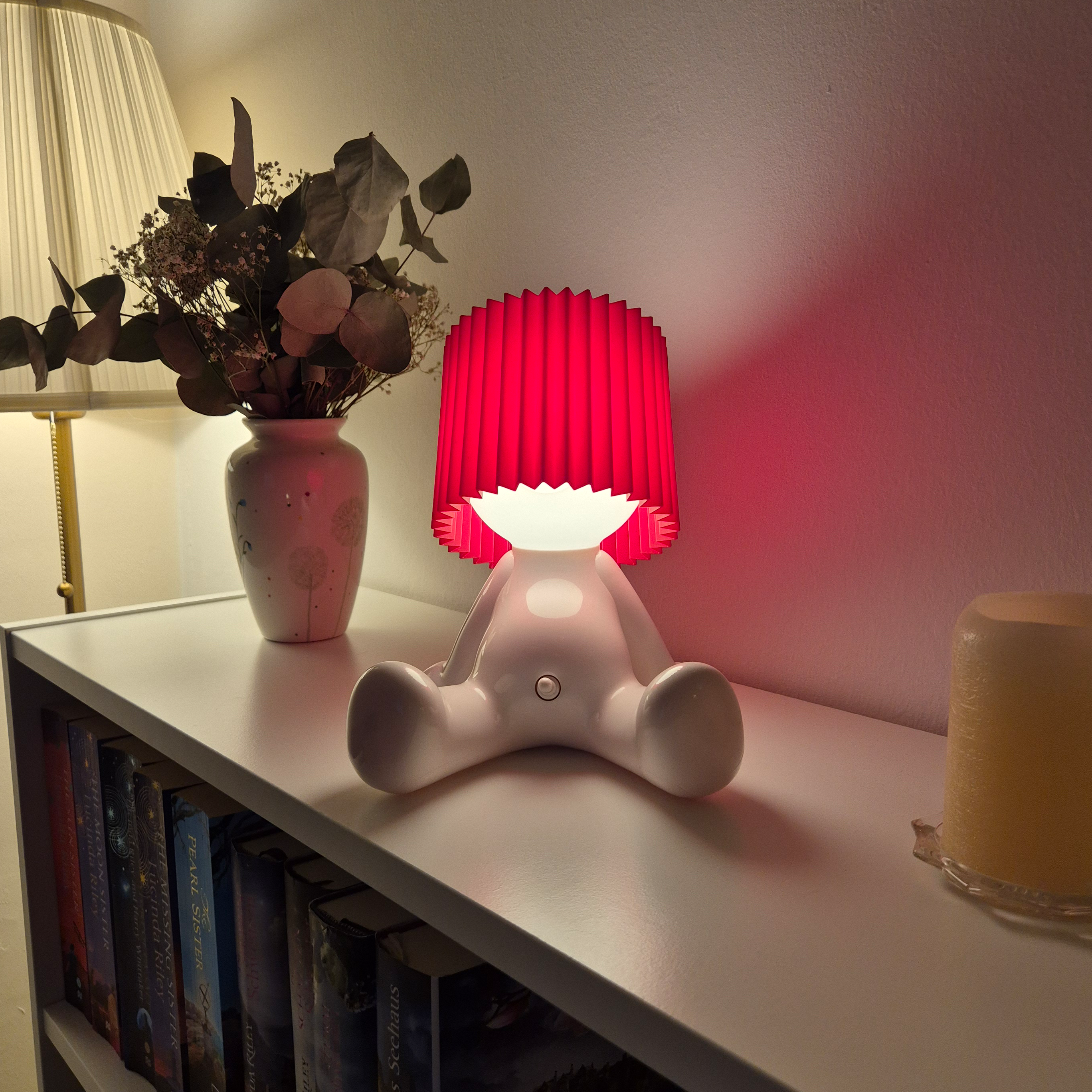 Sitz-Bruno – Witzige Akku-Tischlampe sitzend | 8 Farben LED