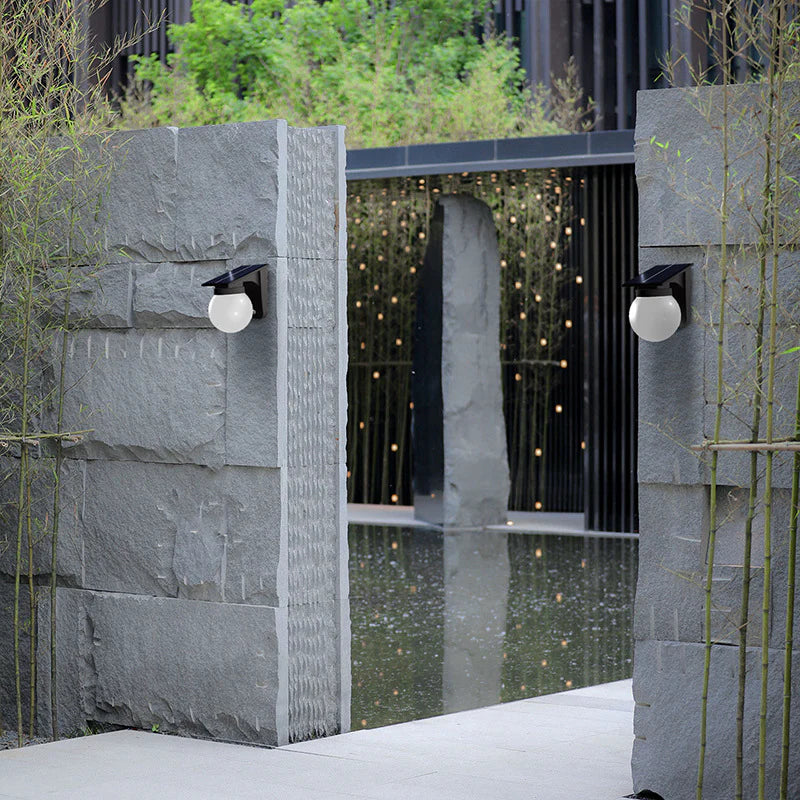 Solar Wandleuchte LED Warmweiß Außen IP65 Wasserdicht für Fassade und Eingangsbereich Modern Schwarz