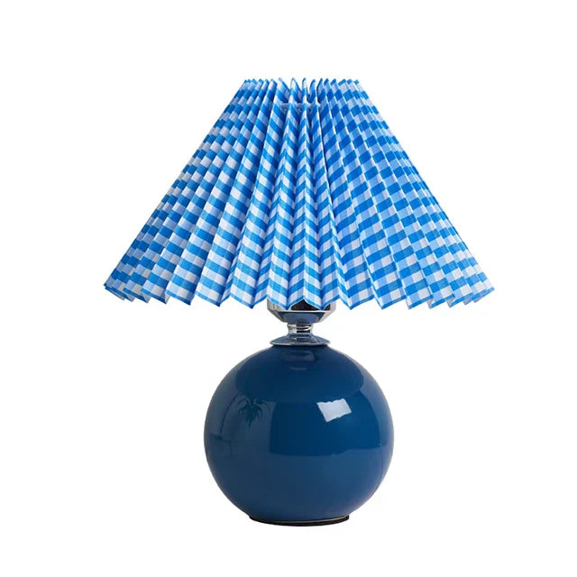 VintageLuxe – Retro Tischlampe mit Faltenlampenschirm Creme Wohnzimmer