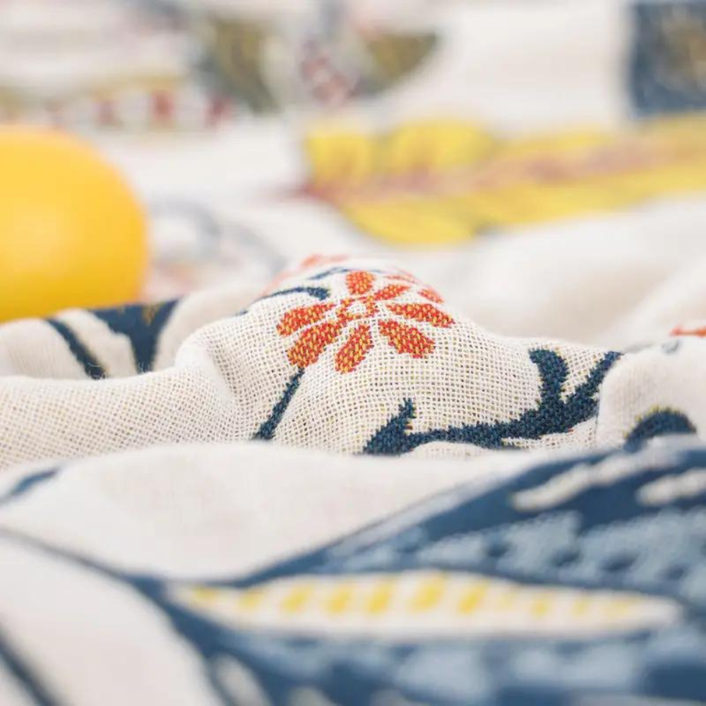 Wendedecke | Jacquard-Blumenmuster, Pompon-Details 4