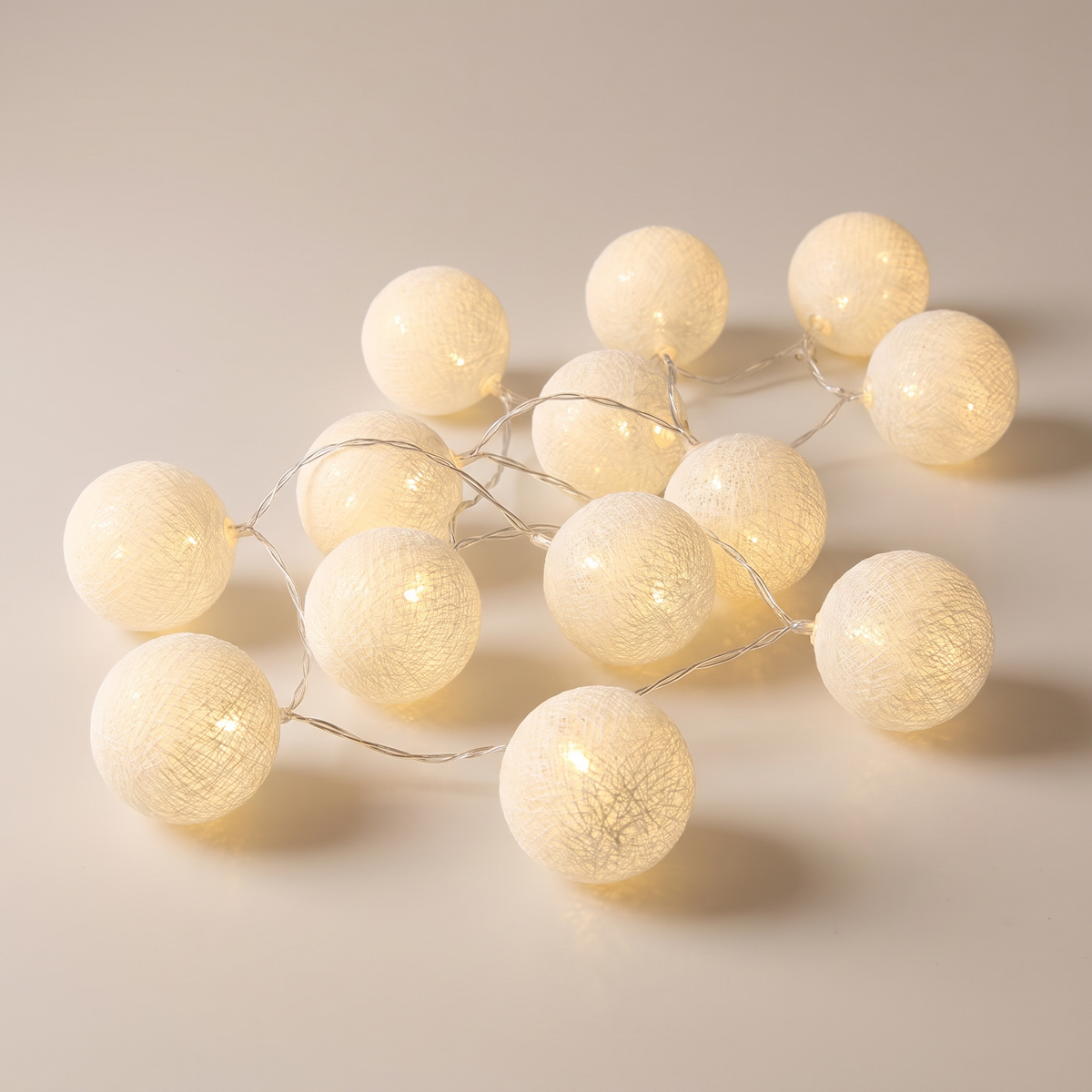 Baumwollkugel Lichterkette mit USB, LED Cotton Ball Lichterkette in fünf Farben