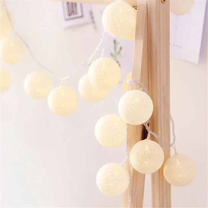 Baumwollkugel Lichterkette mit USB, LED Cotton Ball Lichterkette in fünf Farben
