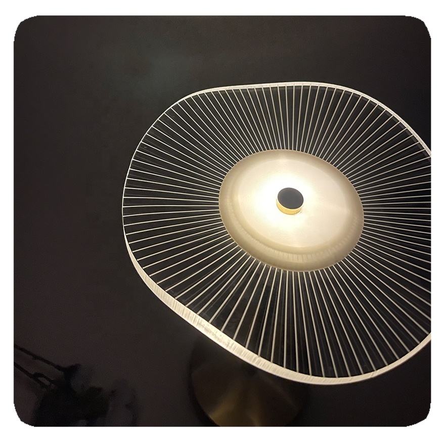 LumiLux – Moderne LED-Tischlampe energiesparend Weiß für Wohnzimmer