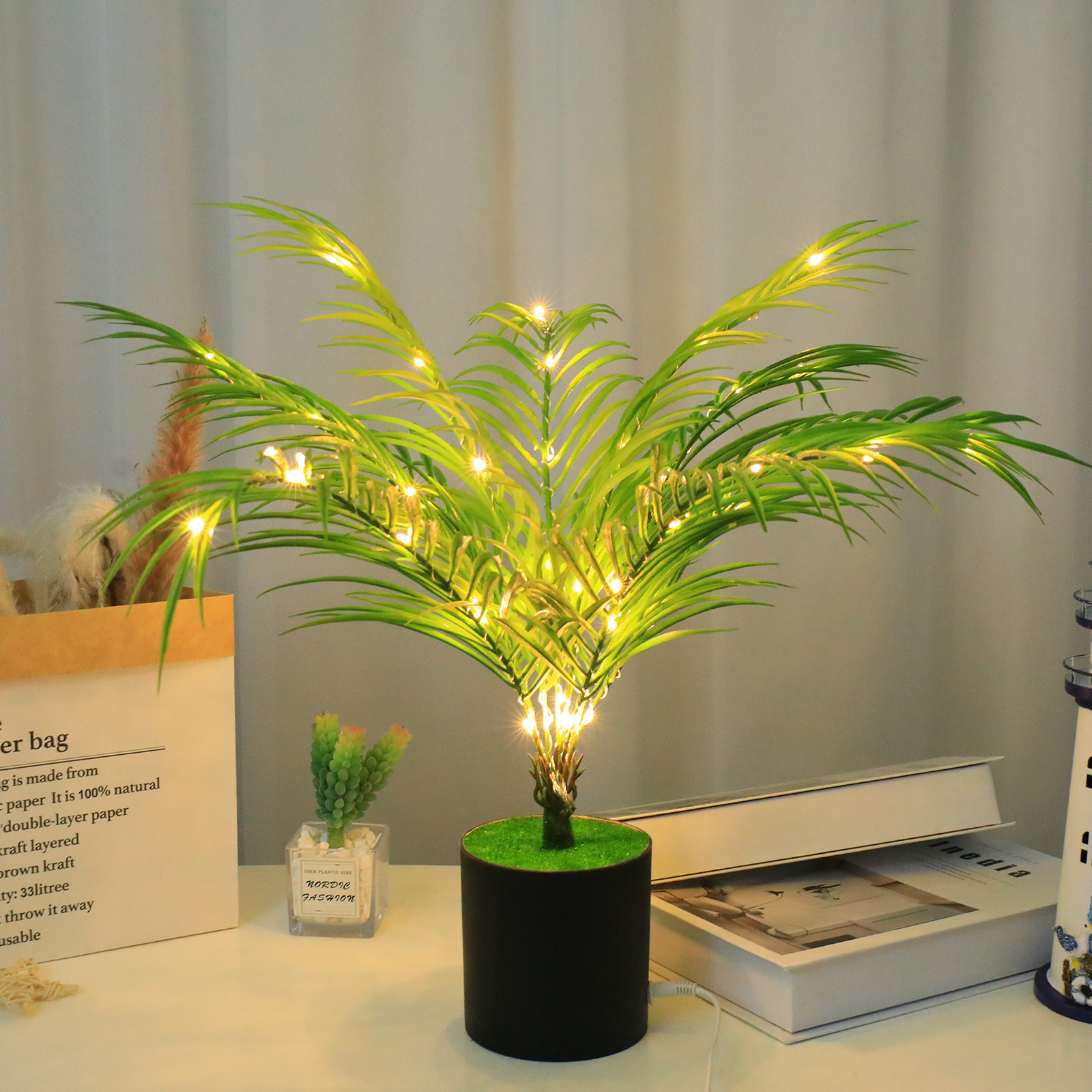 PalmGlow Ponytail – LED Deko-Lampe grün für Wohnzimmer