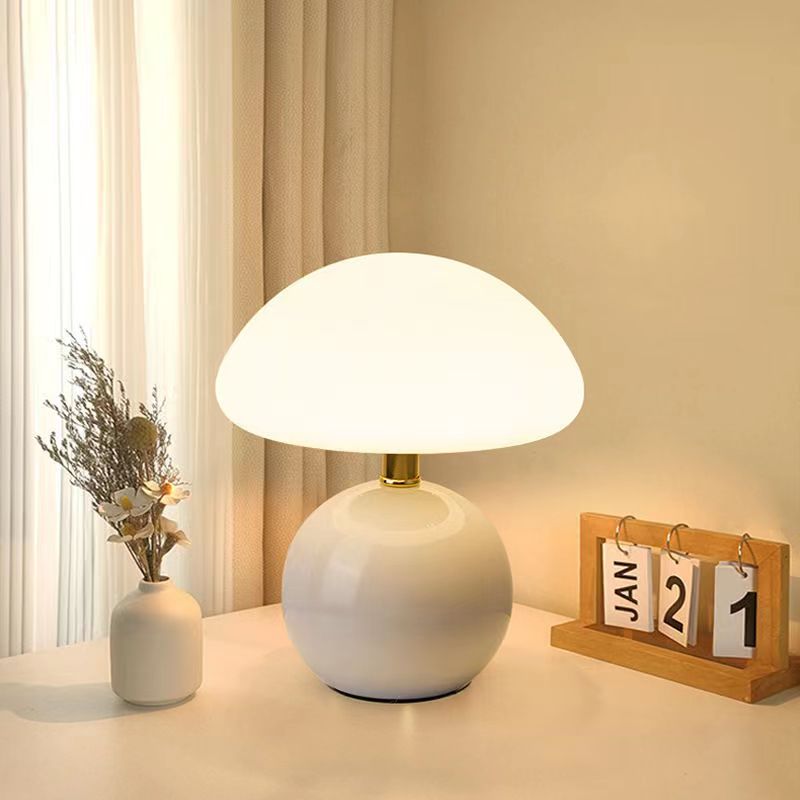 CrèmeLumi Pilzlampe Retro Tischlampe LED Cremeweiß für Schlafzimmer