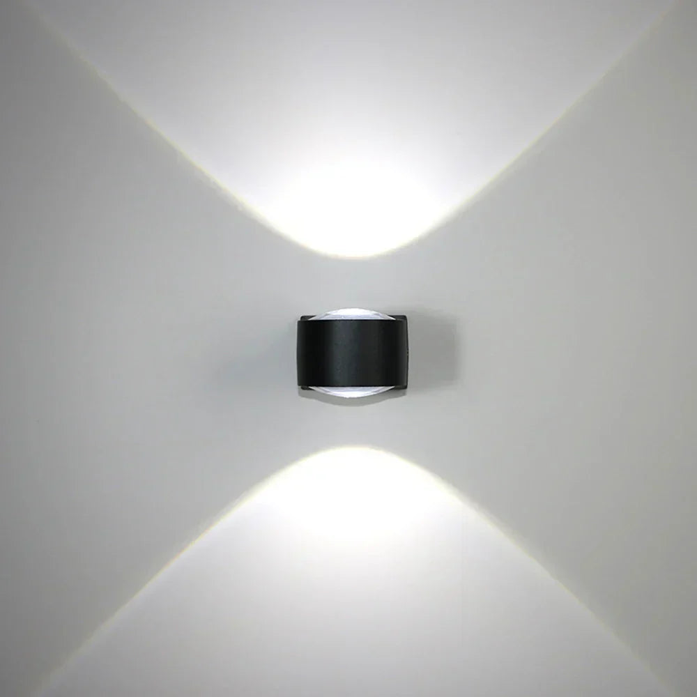 AquaLux – Stilvolle und Wasserfeste Gartenlampe aus Aluminium