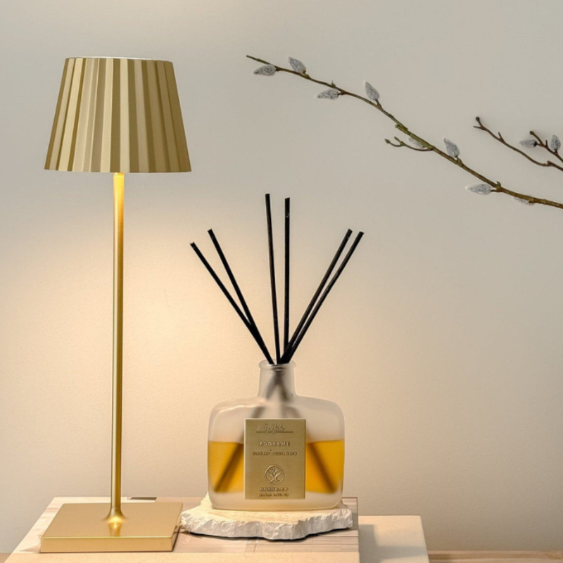 LumiPort - Kabellose LED-Tischleuchte mit USB-Ladefunktion