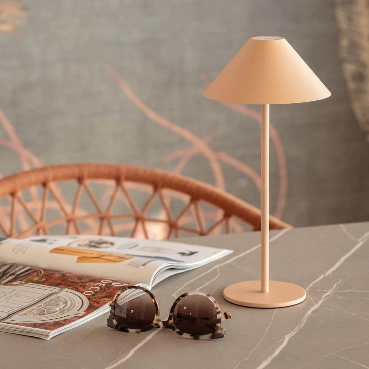 LumiZen Kegellampe skandinavisch dimmbar beige Schlafzimmer