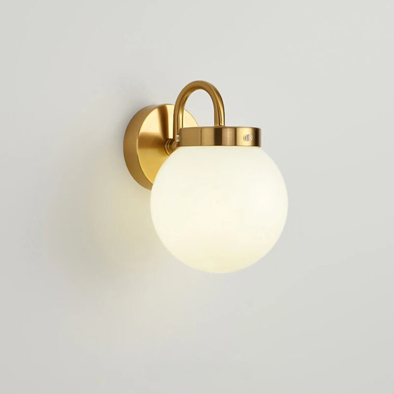 Eleganza LED-Wandleuchte - skandinavisches Design mit Glaslampenschirm