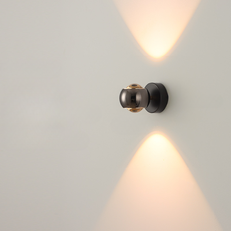 RayVera LED-Wandleuchte – Minimalistisches Design in Schwarz & Gold
