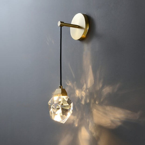 CrystalSpark Moderne LED-Wandleuchte mit Kristallen - Elegante Beleuchtung für den Wohnbereich
