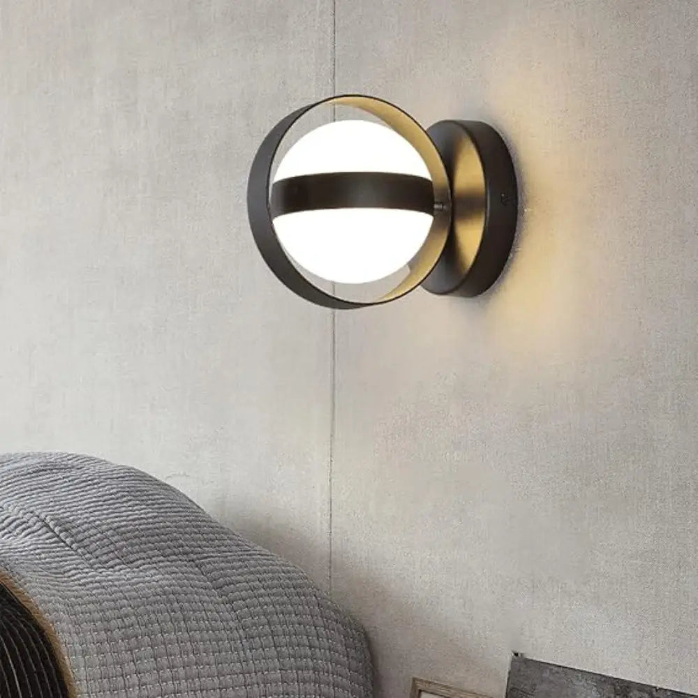 Noctura LED-Wandleuchte – Rundes Design in Schwarz & Gold für Wohnzimmer