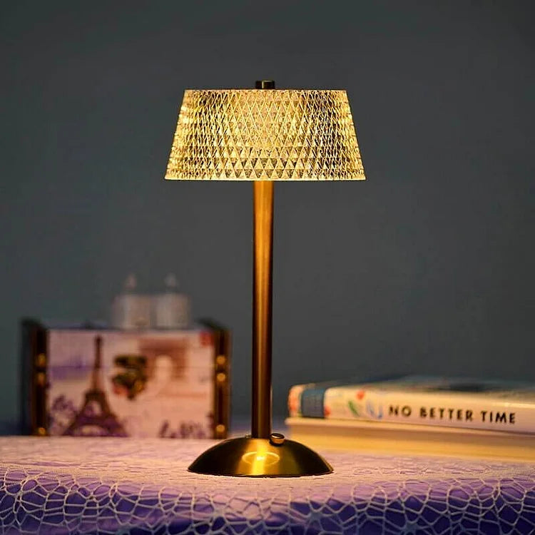 CrystalLuxe – Elegante Kristall-Tischlampe mit warmem Licht Weiß für Wohnzimmer