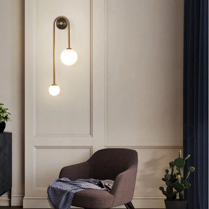 GlasVéa – Minimalistische Wandleuchte mit warmem Licht