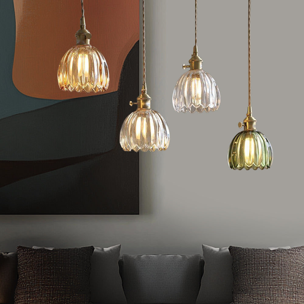 Retro Pendelleuchte mit Glasblumen und warmweißem LED-Licht