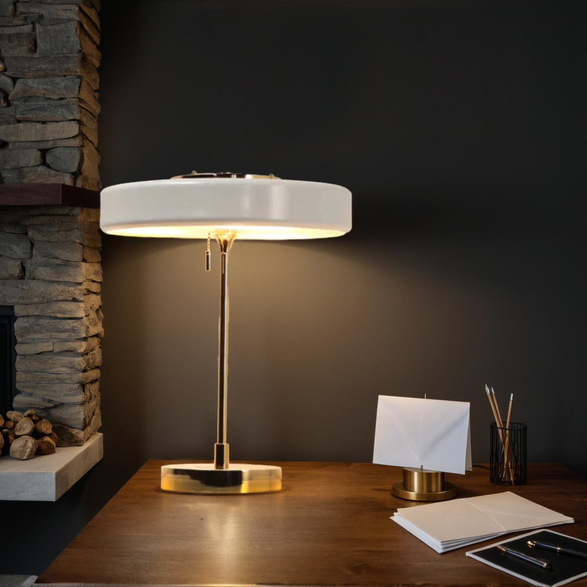 Retro Tischlampe im Nordic Stil – LED – Warmes Licht – Wohnzimmer