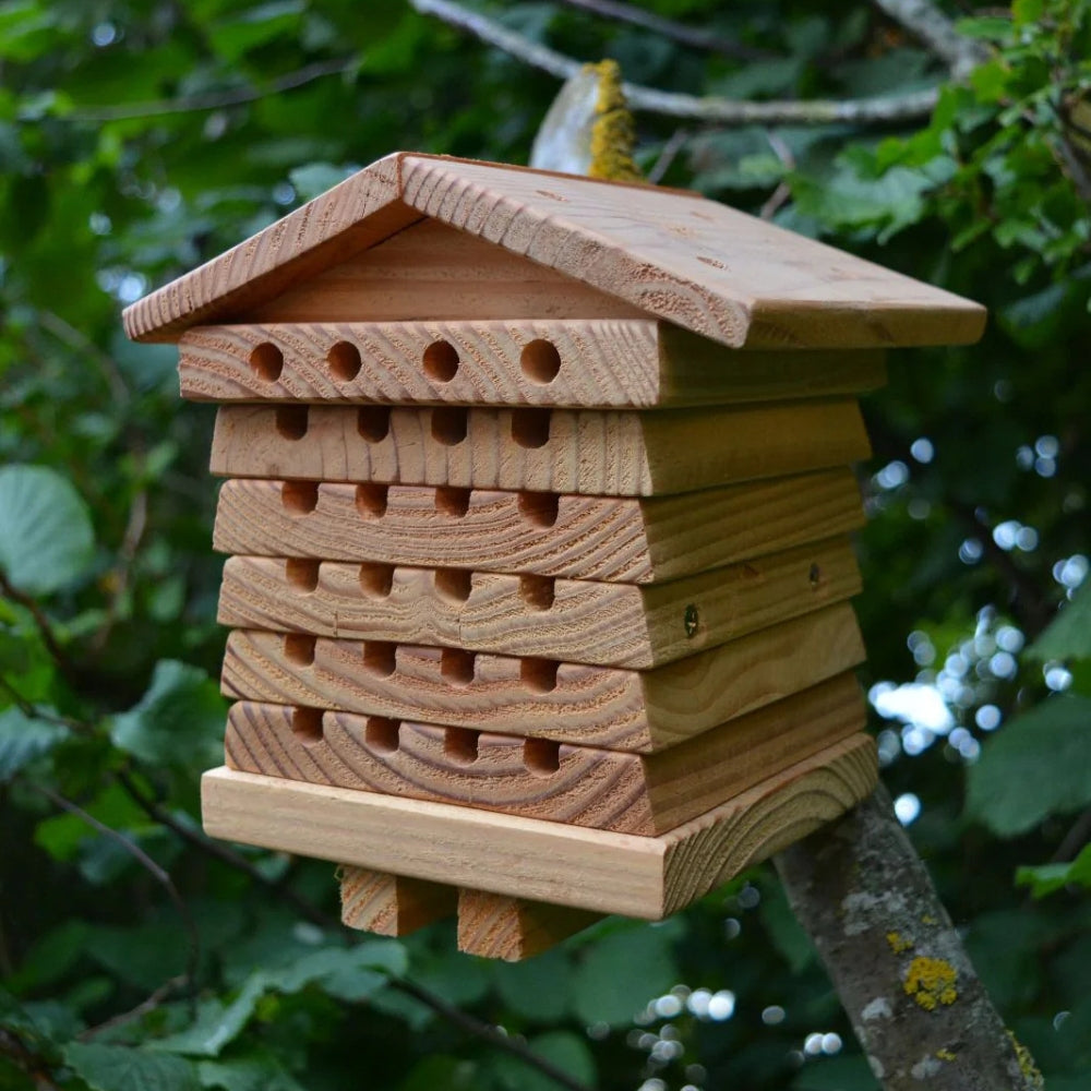 Bienenhotel | Zedernholz, Kupferdach 0