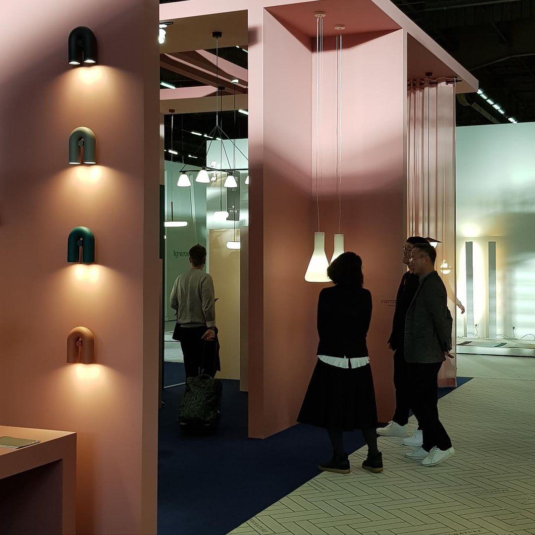 LumaCirkus – Moderne LED Wandleuchte Schwarz Stilvoll für Terrasse