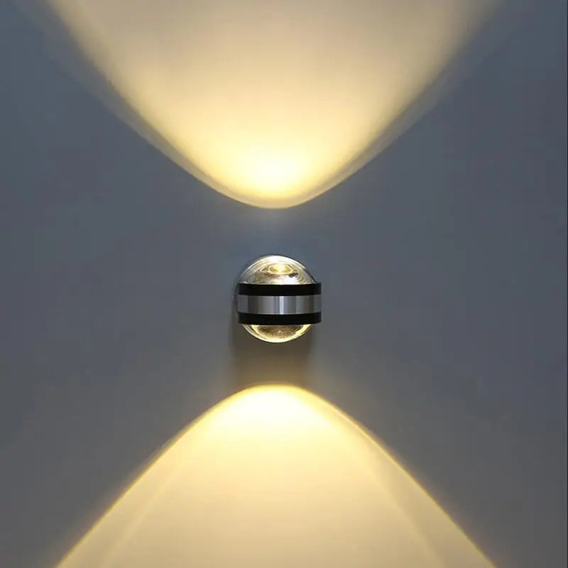 ColorGlow LED-Kristall-Wandleuchte - Luxuriöses Design mit energieeffizientem Licht für den Wohnbereich