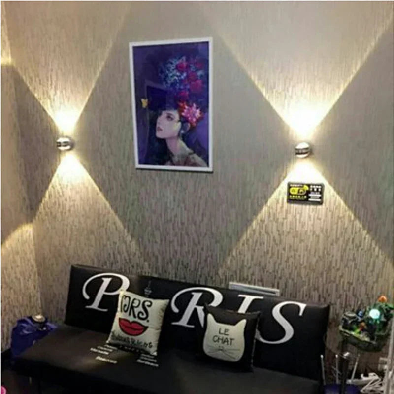 ColorGlow LED-Kristall-Wandleuchte - Luxuriöses Design mit energieeffizientem Licht für den Wohnbereich