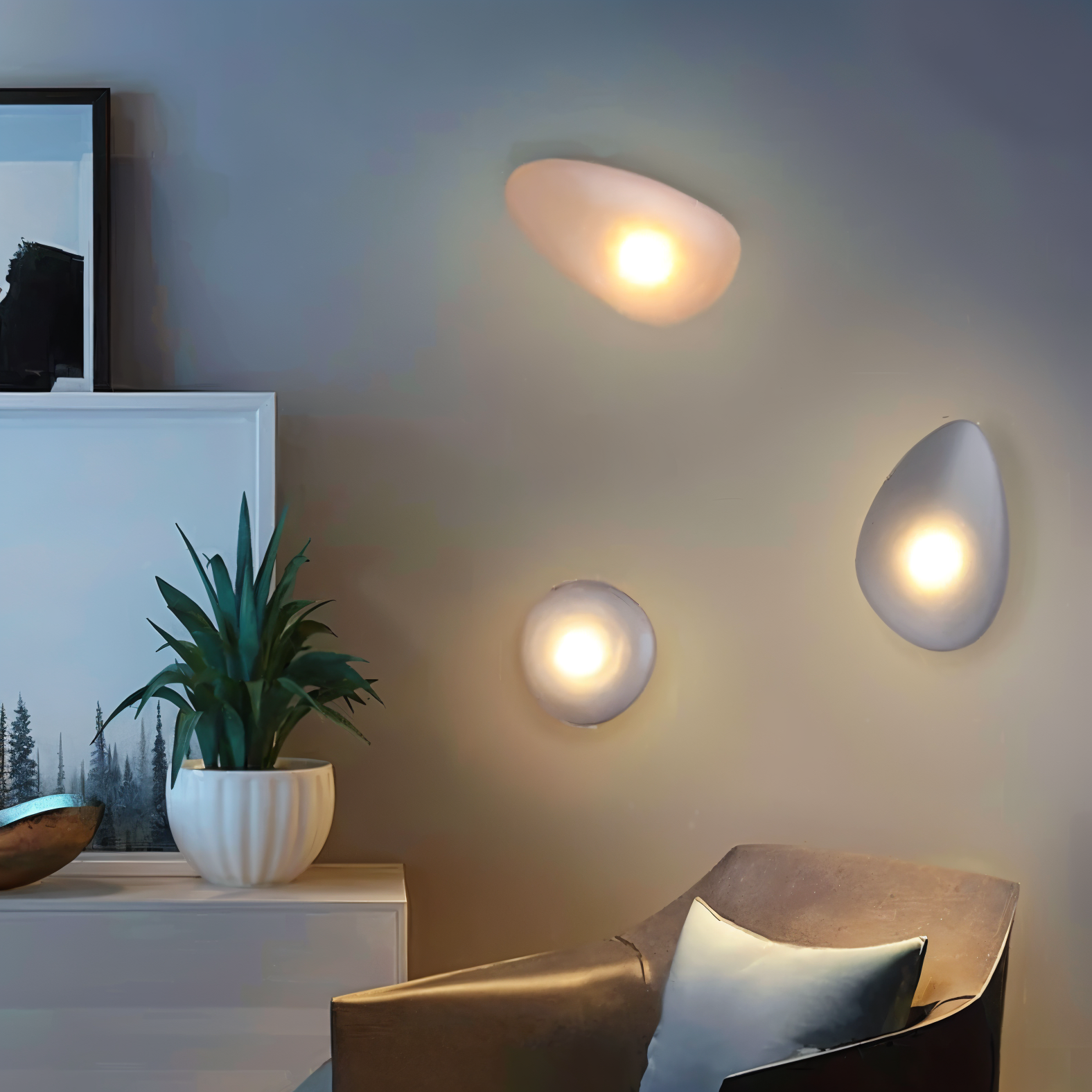 Glanzlicht - Minimalistische LED-Wandleuchte aus Glas