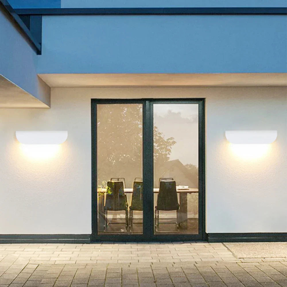 StormGlow – Moderne LED Außenwandleuchte für Fassade & Eingang, wasserdicht